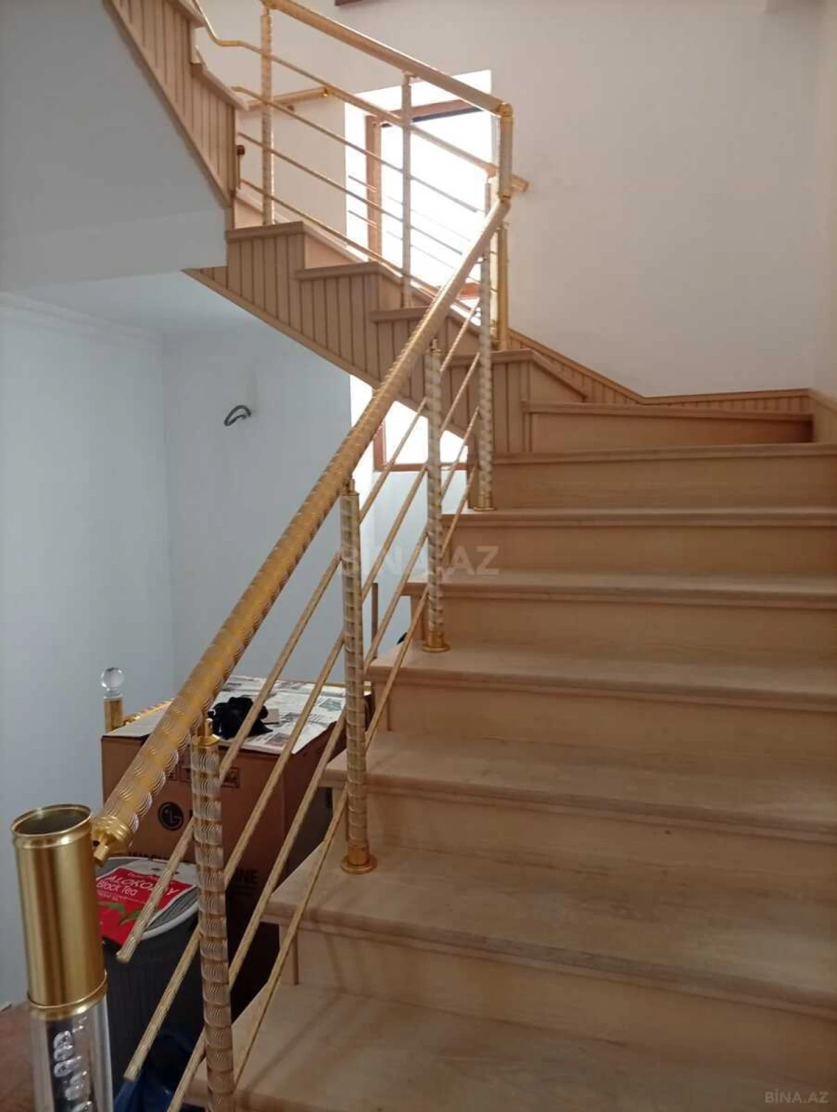 Satılır 6 otaqlı həyət evi 400 m²