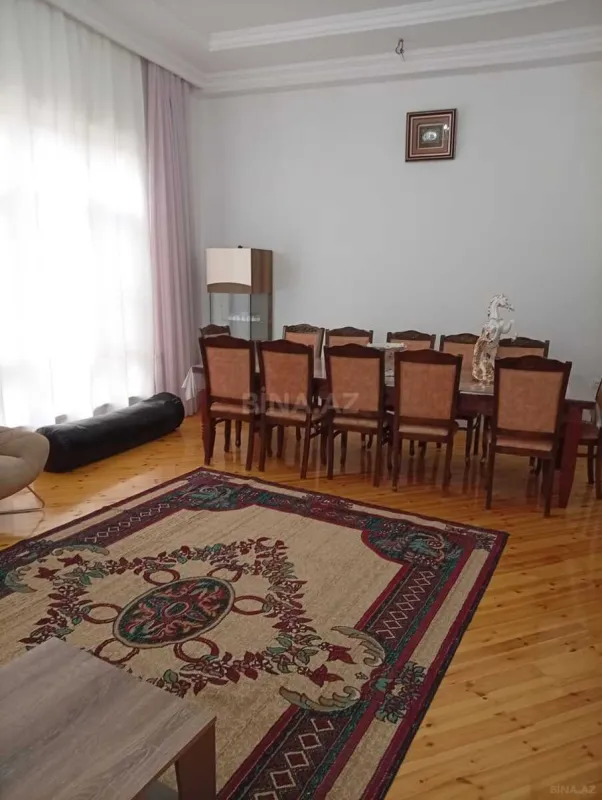 Satılır 6 otaqlı həyət evi 400 m²
