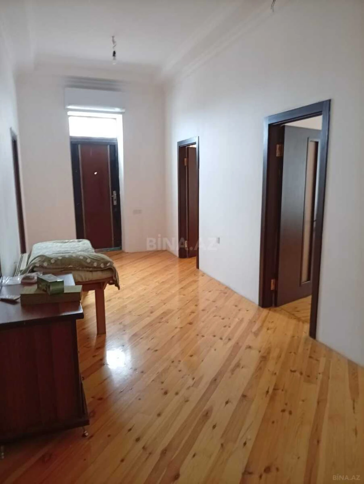 Satılır 6 otaqlı həyət evi 400 m²
