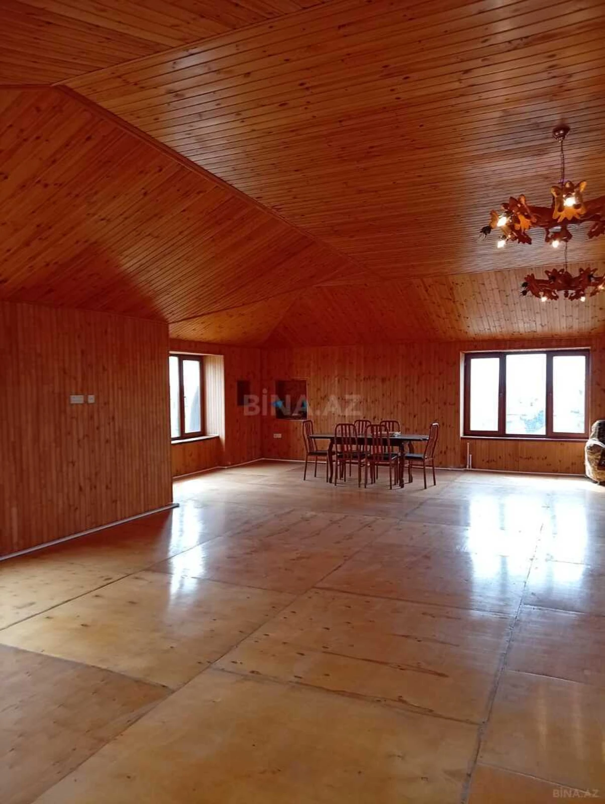 Satılır 6 otaqlı həyət evi 400 m²