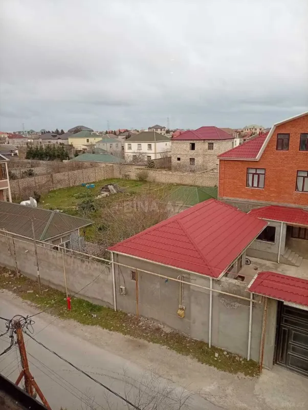 Satılır 6 otaqlı həyət evi 400 m²