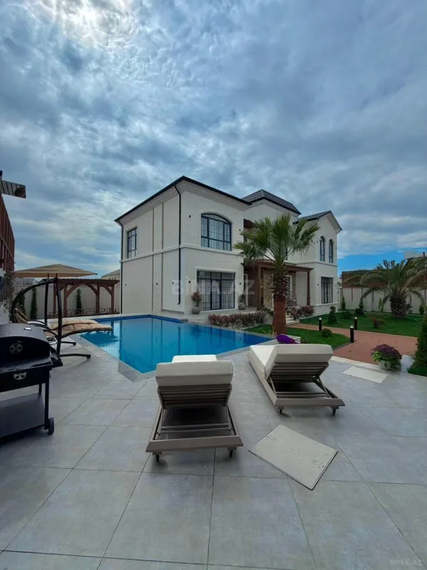 Satılır 6 otaqlı həyət evi 400 m²