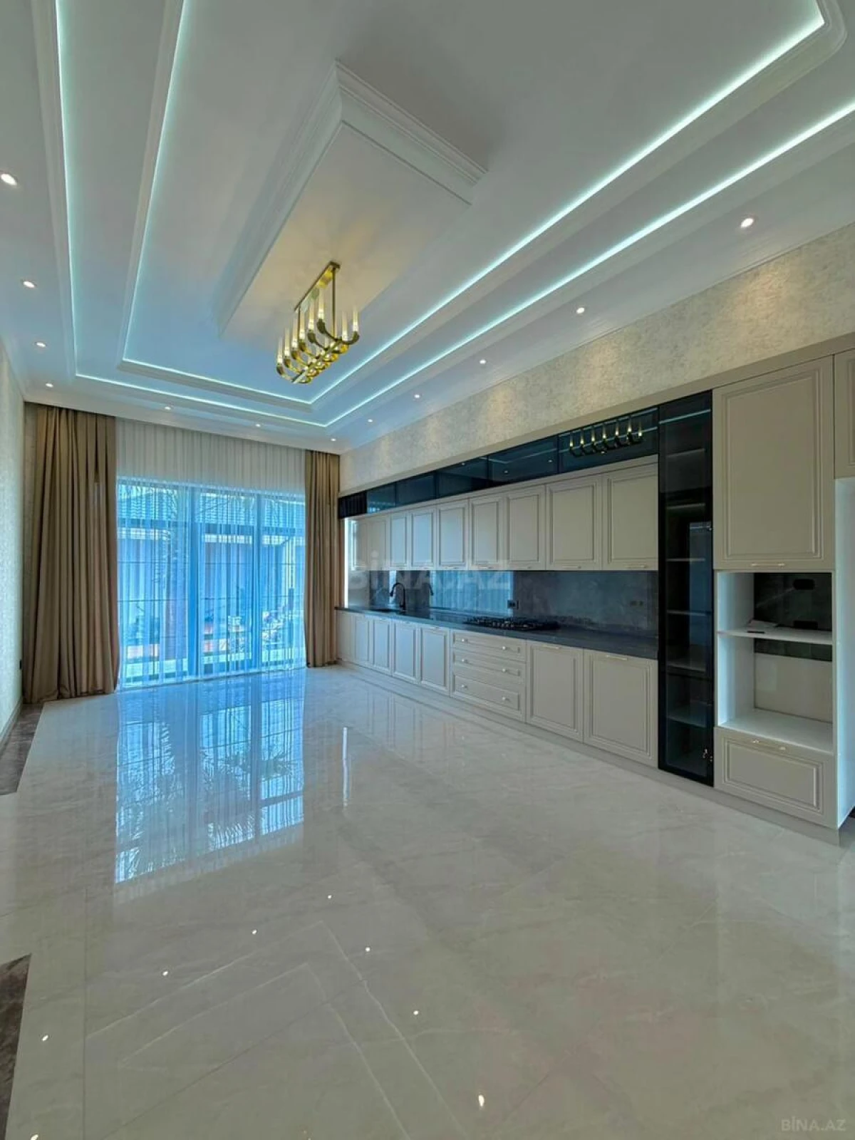 Satılır 6 otaqlı həyət evi 400 m²