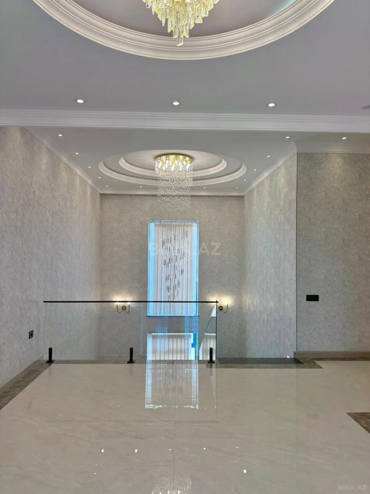 Satılır 6 otaqlı həyət evi 400 m²