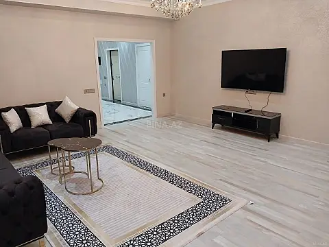 Kirayə verilir 3 otaqlı mənzil 140 m²