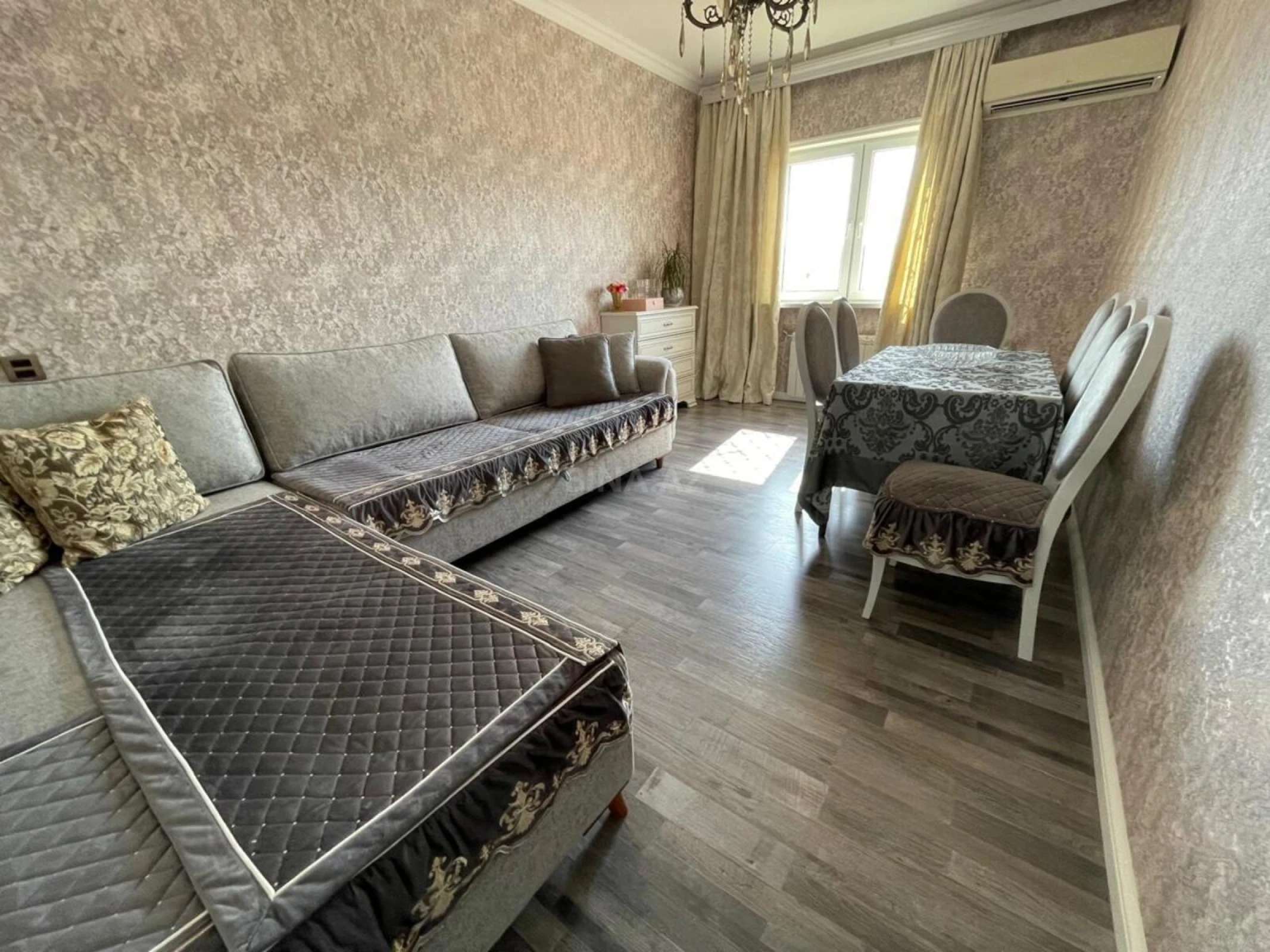 Satılır 2 otaqlı mənzil 65 m²