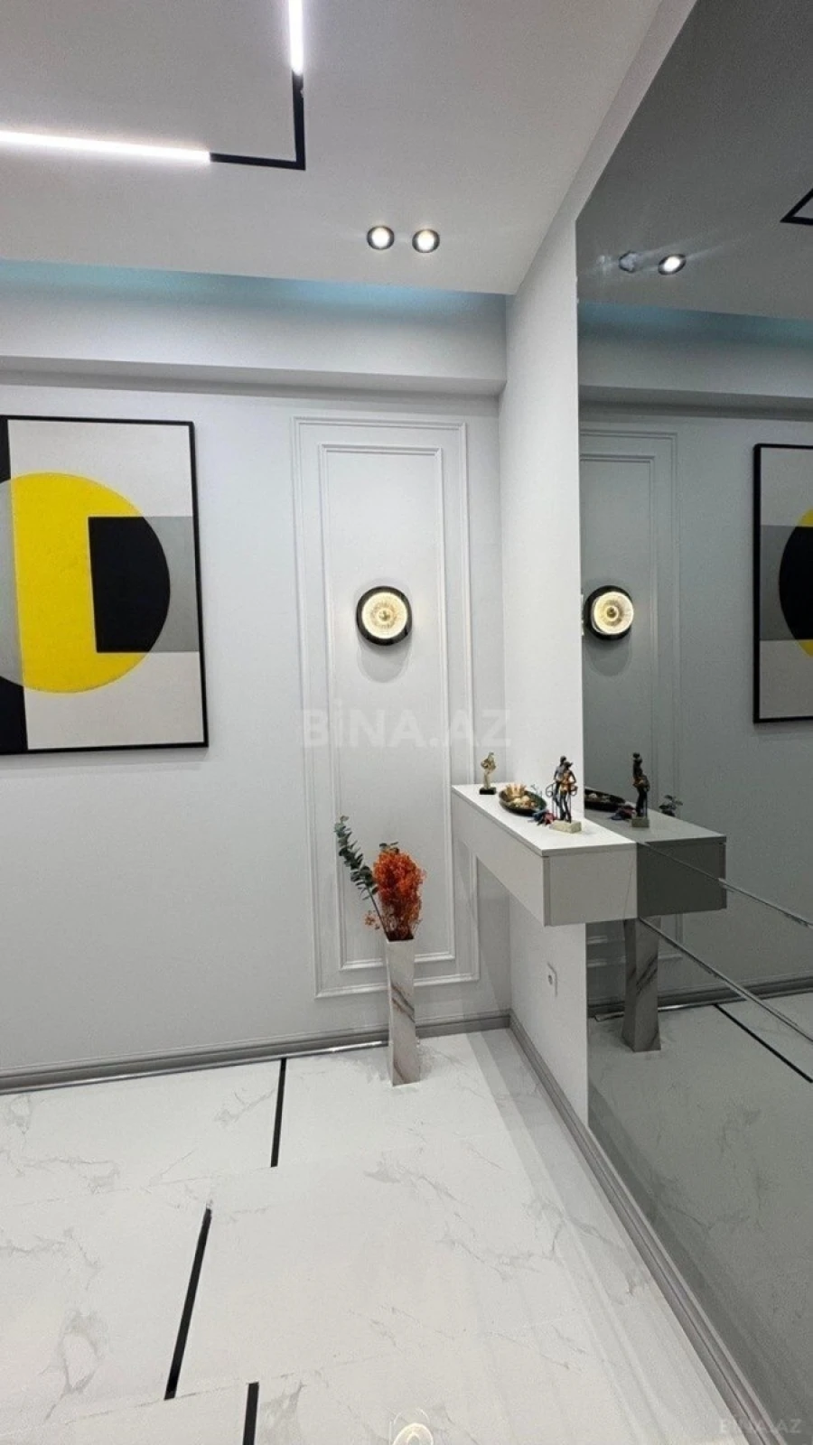 Satılır 3 otaqlı mənzil 125 m²