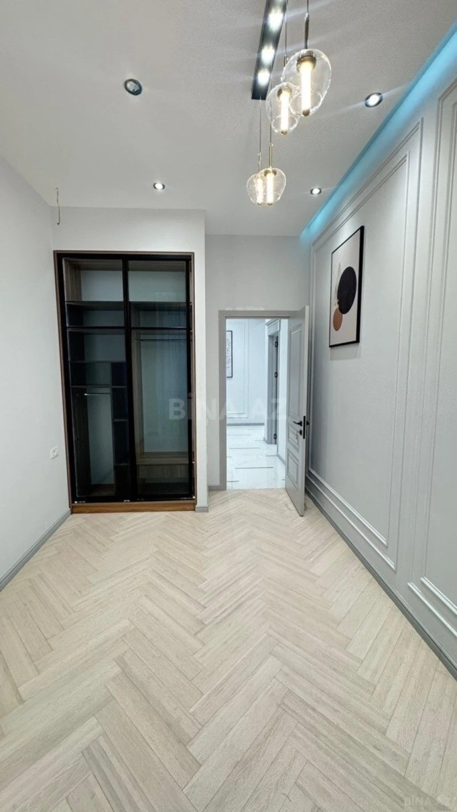 Satılır 3 otaqlı mənzil 125 m²
