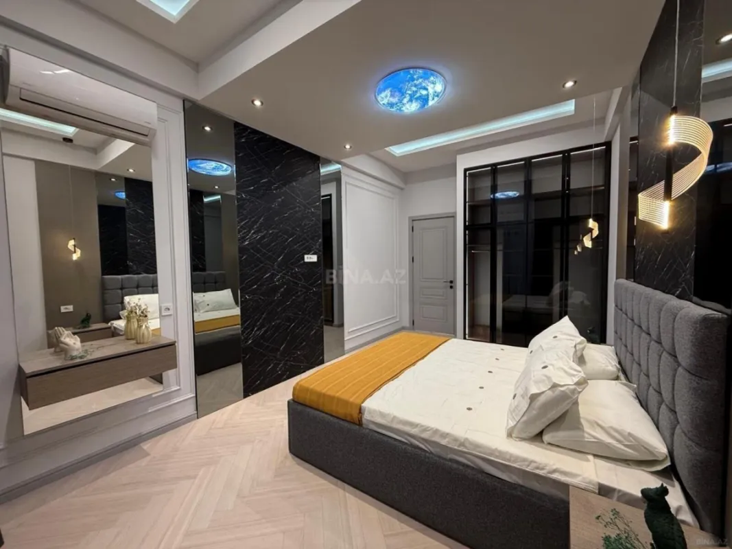 Satılır 3 otaqlı mənzil 125 m²