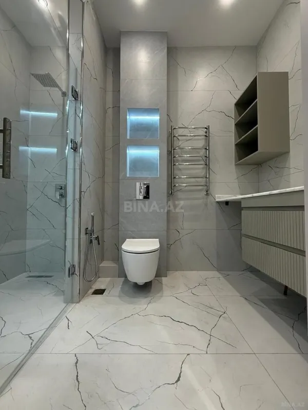 Satılır 3 otaqlı mənzil 125 m²