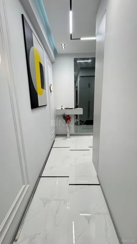 Satılır 3 otaqlı mənzil 125 m²