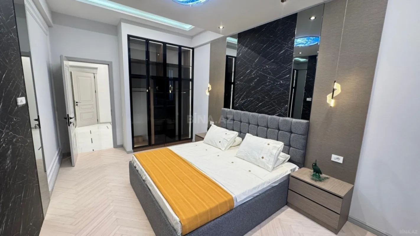 Satılır 3 otaqlı mənzil 125 m²