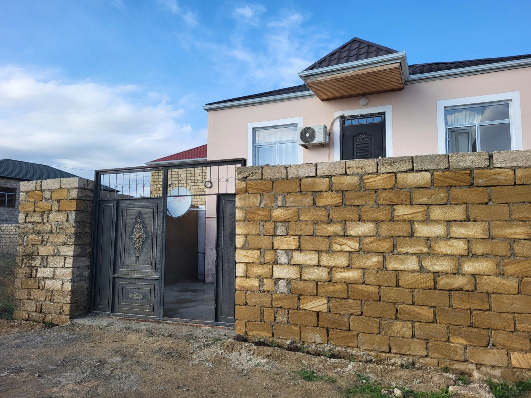 Satılır 3 otaqlı həyət evi 81 m²