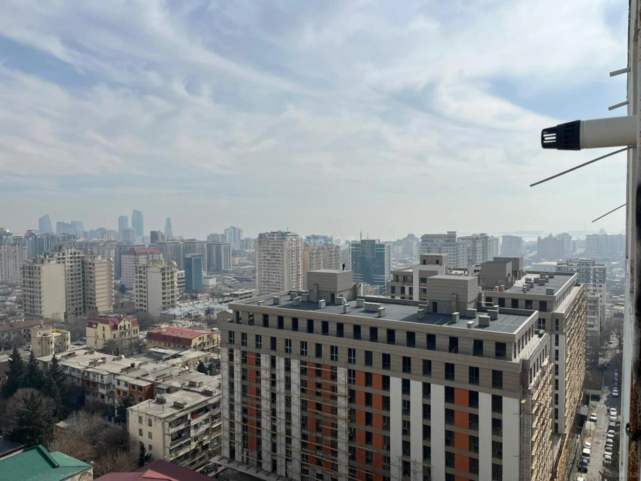 Kirayə verilir 3 otaqlı mənzil 150 m²