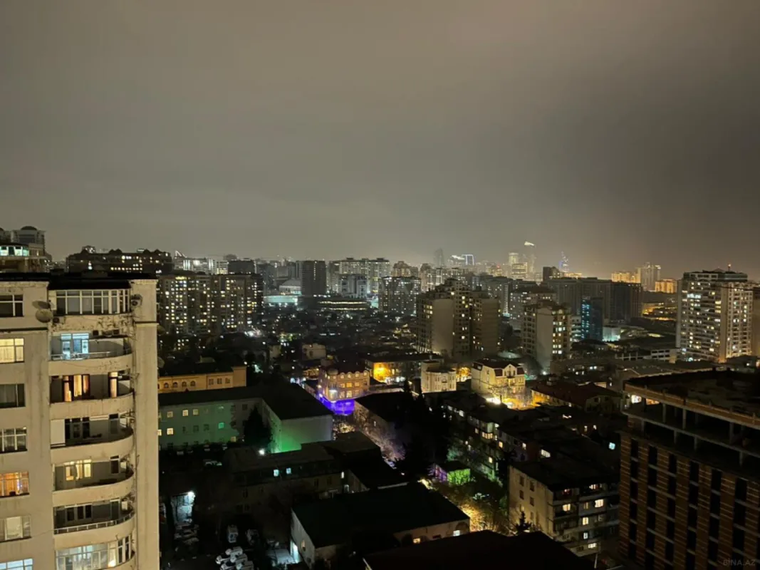 Kirayə verilir 3 otaqlı mənzil 150 m²