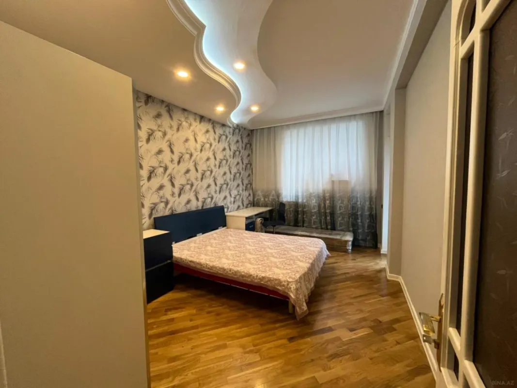 Kirayə verilir 3 otaqlı mənzil 150 m²