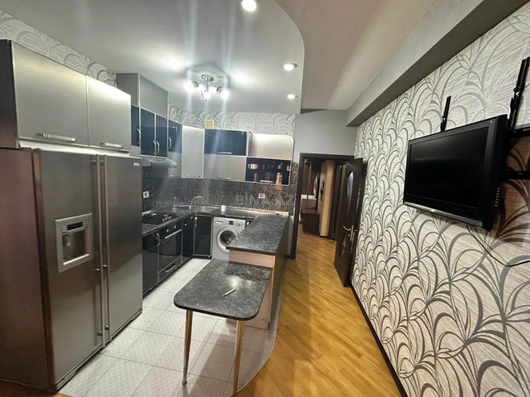 Kirayə verilir 3 otaqlı mənzil 110 m²