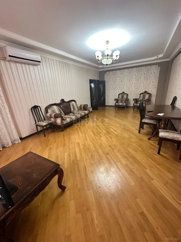 Kirayə verilir 3 otaqlı mənzil 110 m²