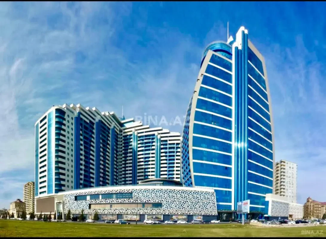 Satılır 3 otaqlı mənzil 220 m²