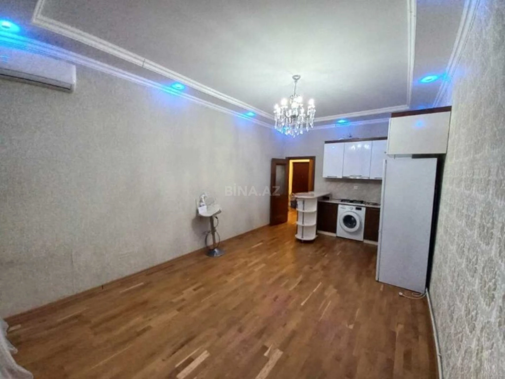 Satılır 2 otaqlı mənzil 52 m²