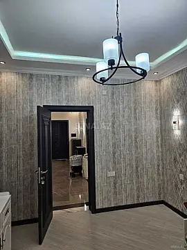 Satılır 4 otaqlı həyət evi 257 m²