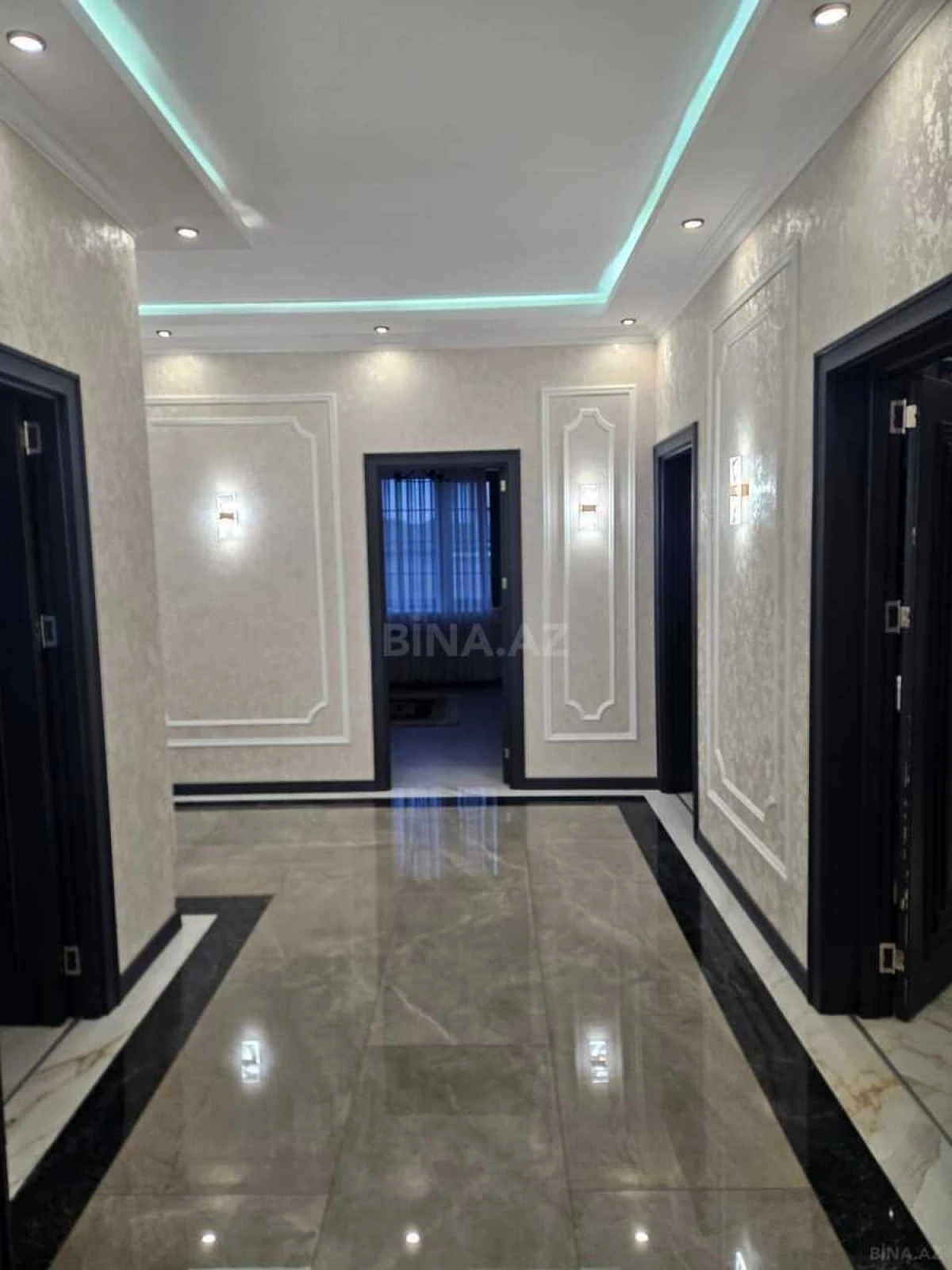 Satılır 4 otaqlı həyət evi 257 m²