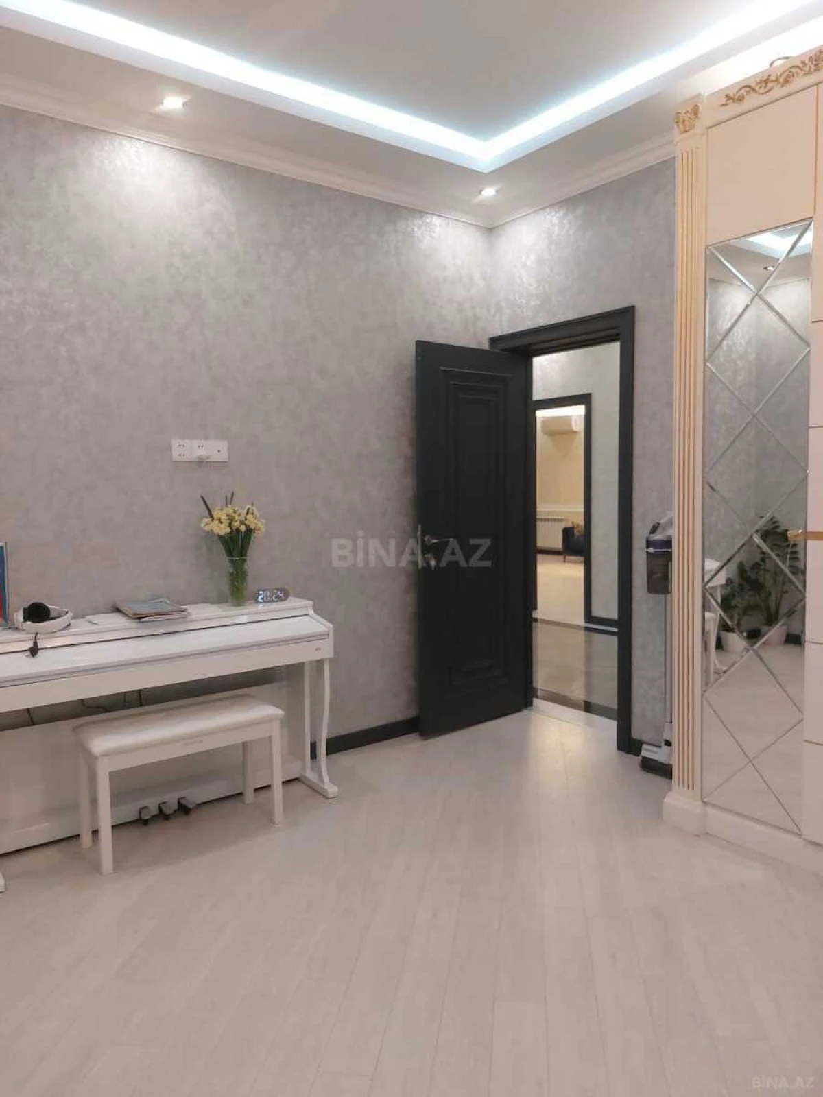 Satılır 4 otaqlı həyət evi 257 m²