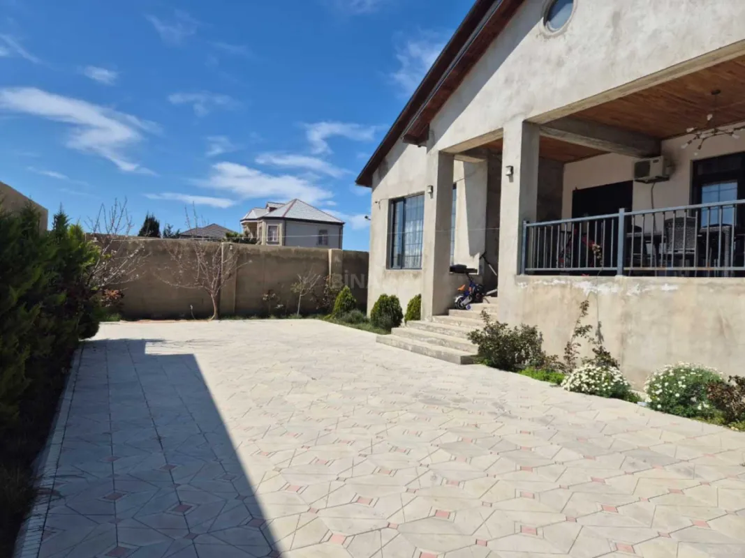 Satılır 4 otaqlı həyət evi 257 m²