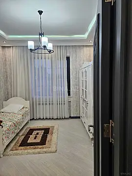 Satılır 4 otaqlı həyət evi 257 m²