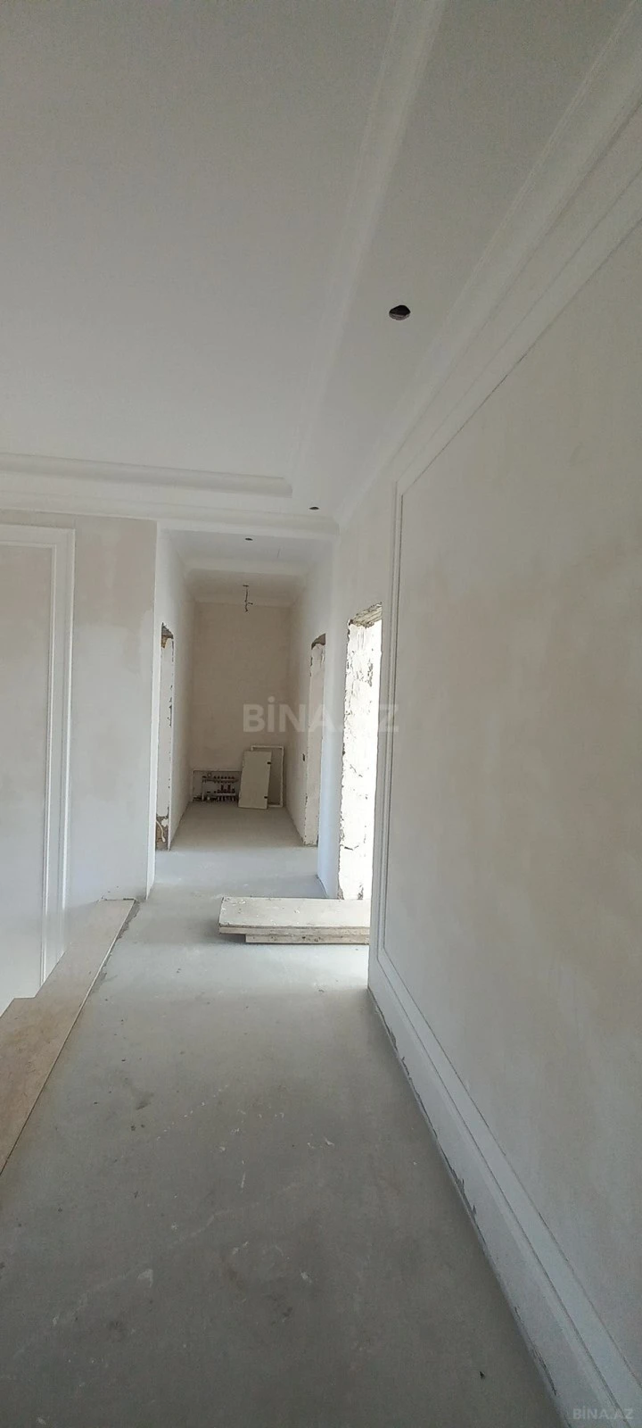 Satılır 5 otaqlı həyət evi 300 m²