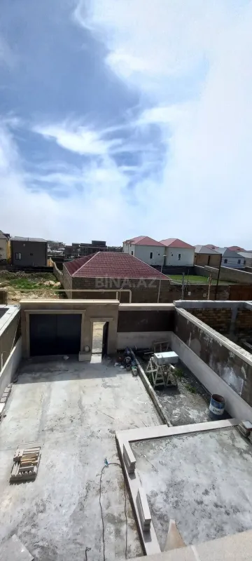 Satılır 5 otaqlı həyət evi 300 m²