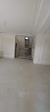 Satılır 5 otaqlı həyət evi 300 m²