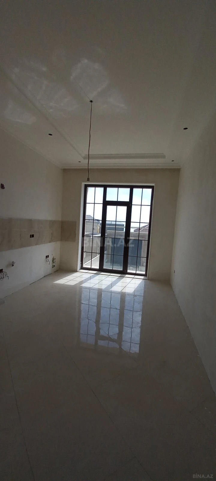 Satılır 5 otaqlı həyət evi 300 m²