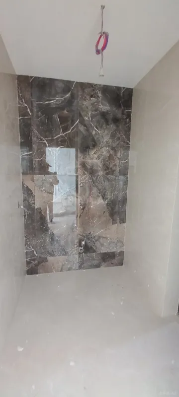 Satılır 5 otaqlı həyət evi 300 m²