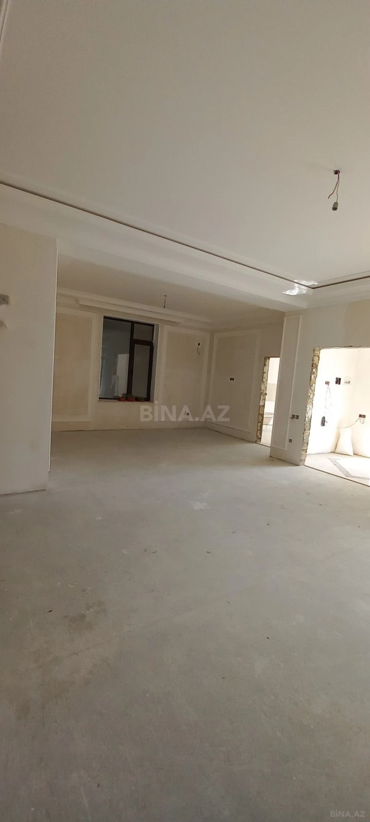 Satılır 5 otaqlı həyət evi 300 m²