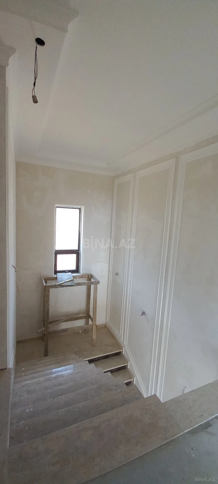 Satılır 5 otaqlı həyət evi 300 m²
