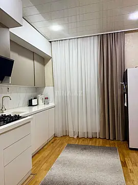 Satılır 2 otaqlı mənzil 92 m²