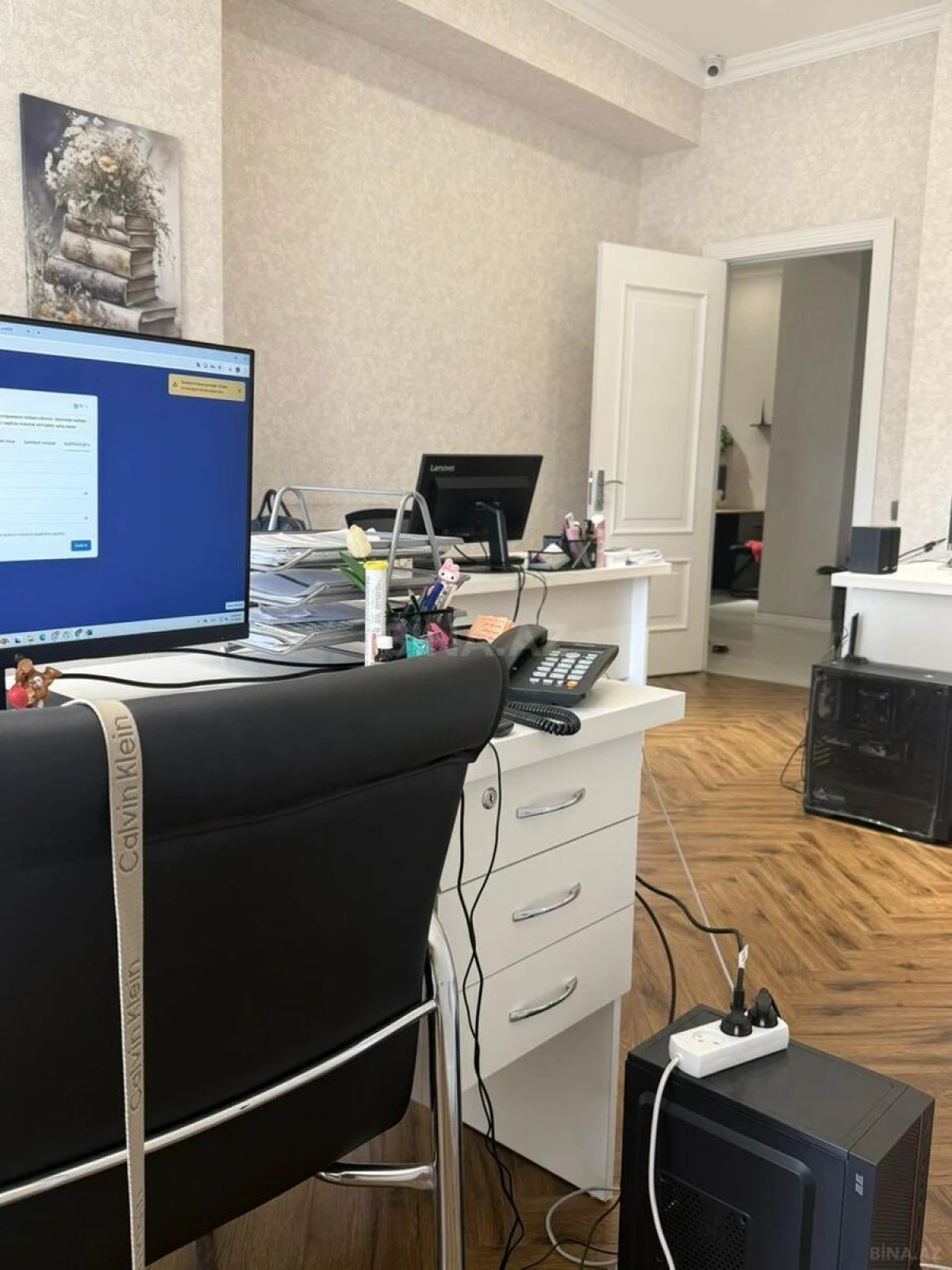 Kirayə verilir 5 otaqlı ofis 220 m²