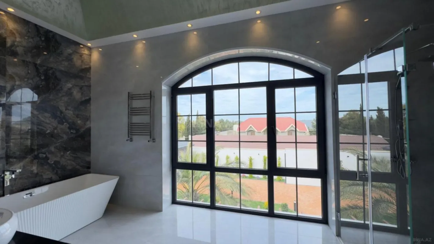 Satılır 6 otaqlı həyət evi 500 m²