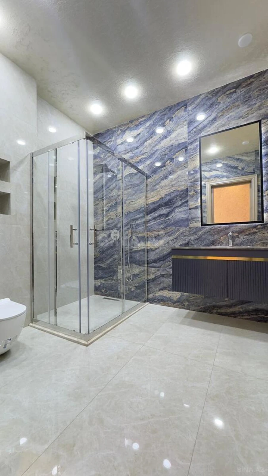 Satılır 6 otaqlı həyət evi 500 m²