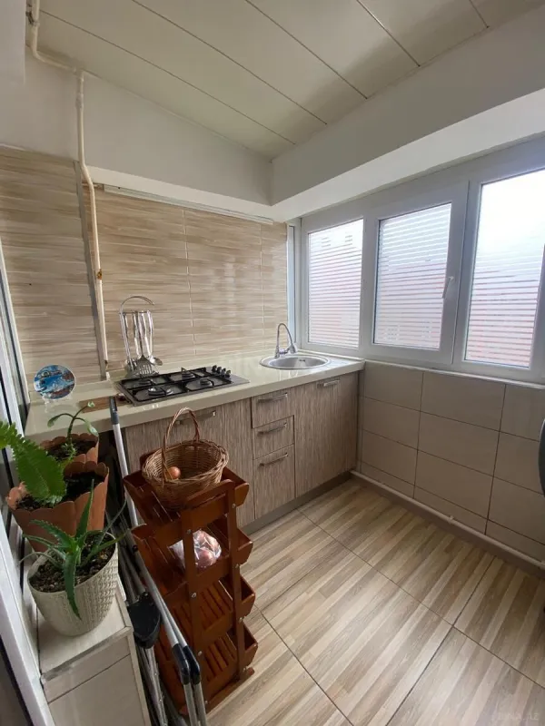 Satılır 3 otaqlı mənzil 130 m²