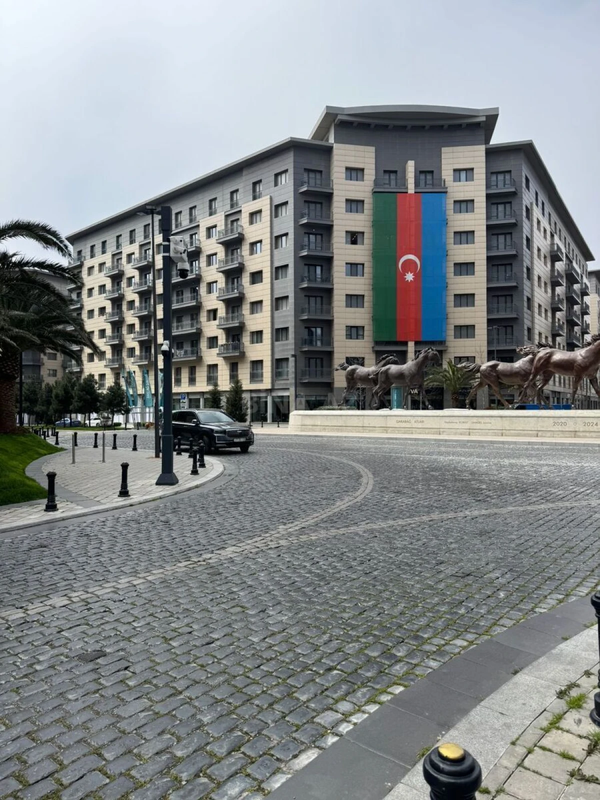 Kirayə verilir obyekt 107 m²