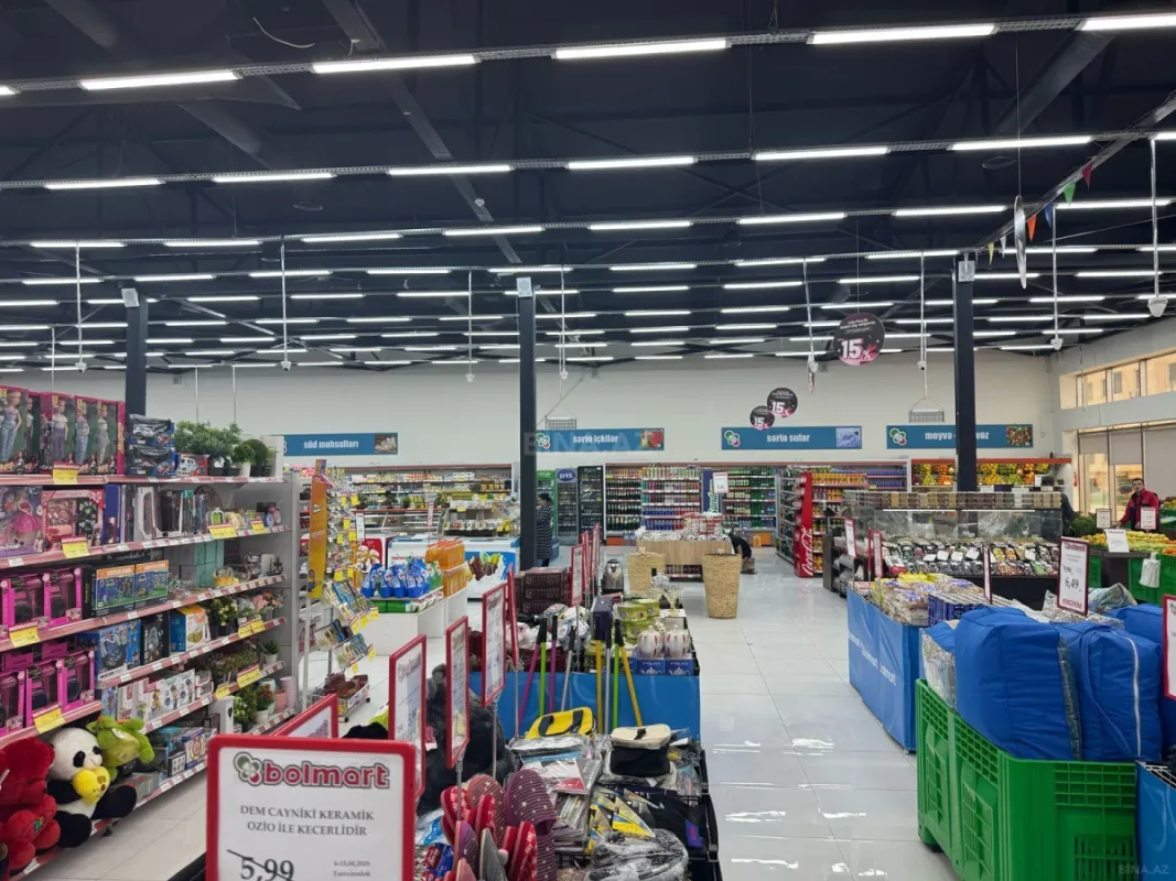 Satılır obyekt 1370 m²