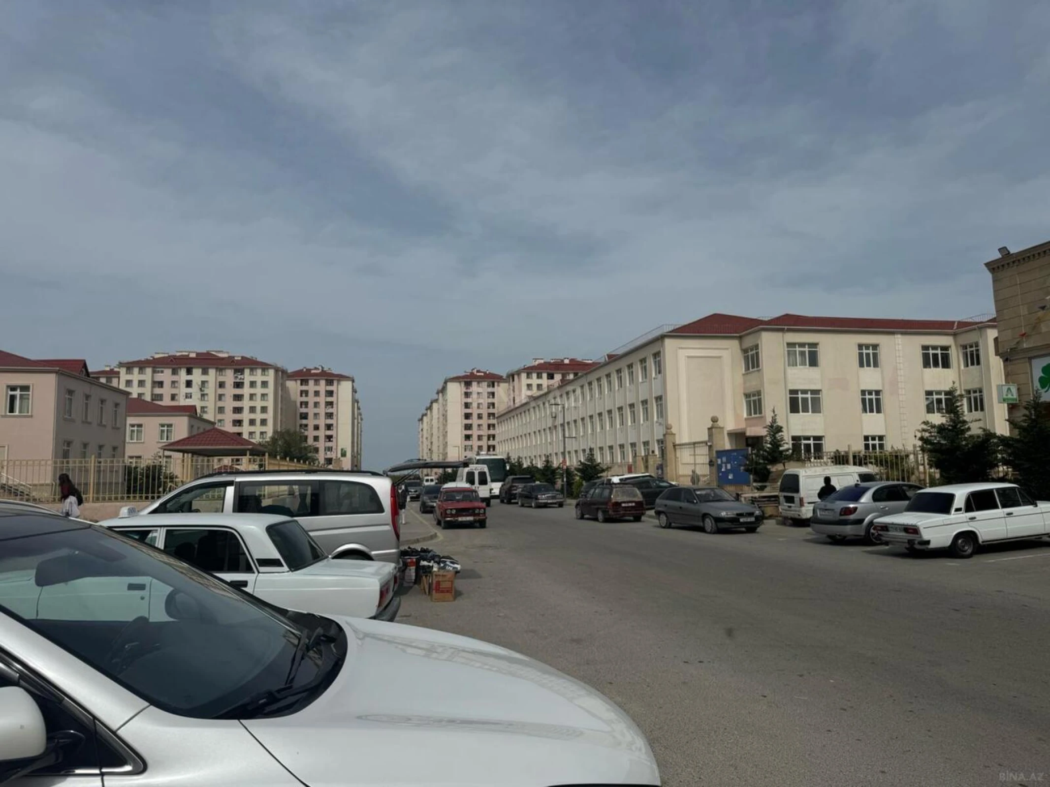 Satılır obyekt 1370 m²