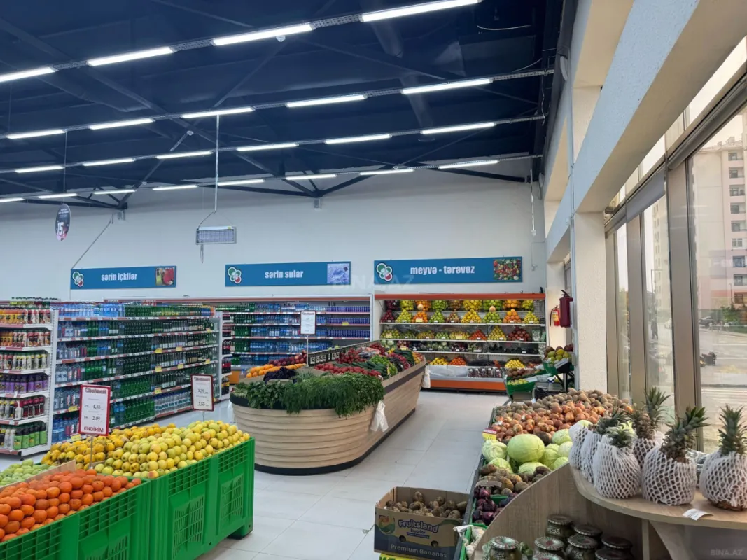 Satılır obyekt 1370 m²