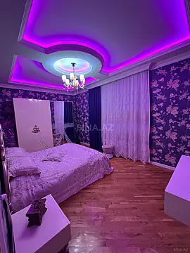 Satılır 3 otaqlı mənzil 135 m²