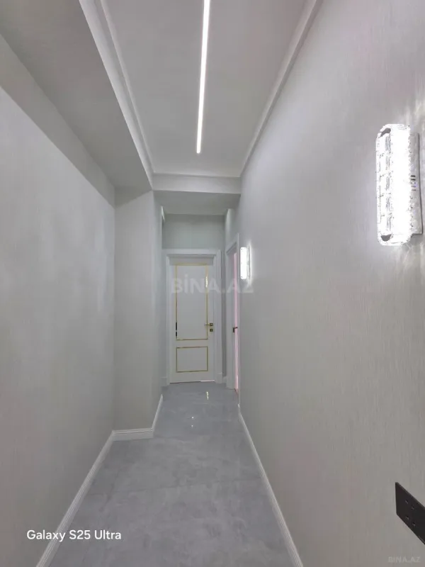 Satılır 4 otaqlı mənzil 182 m²