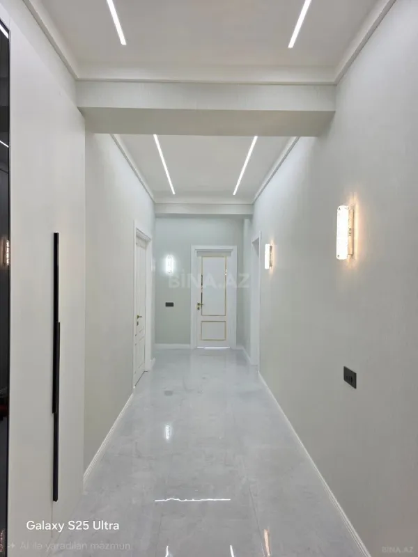 Satılır 4 otaqlı mənzil 182 m²