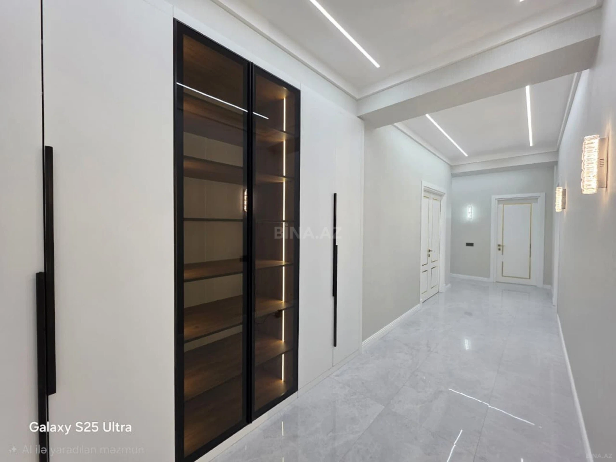 Satılır 4 otaqlı mənzil 182 m²