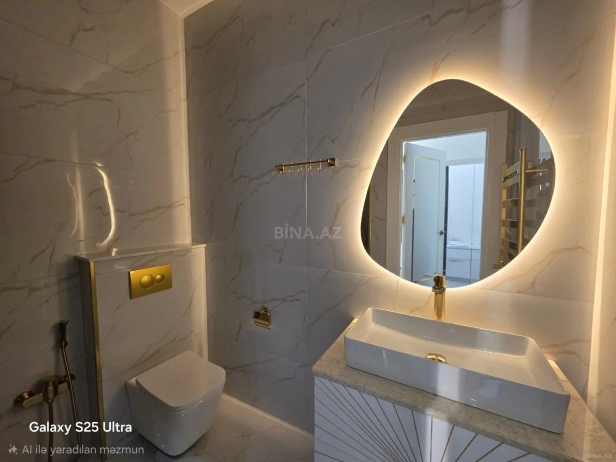 Satılır 4 otaqlı mənzil 182 m²